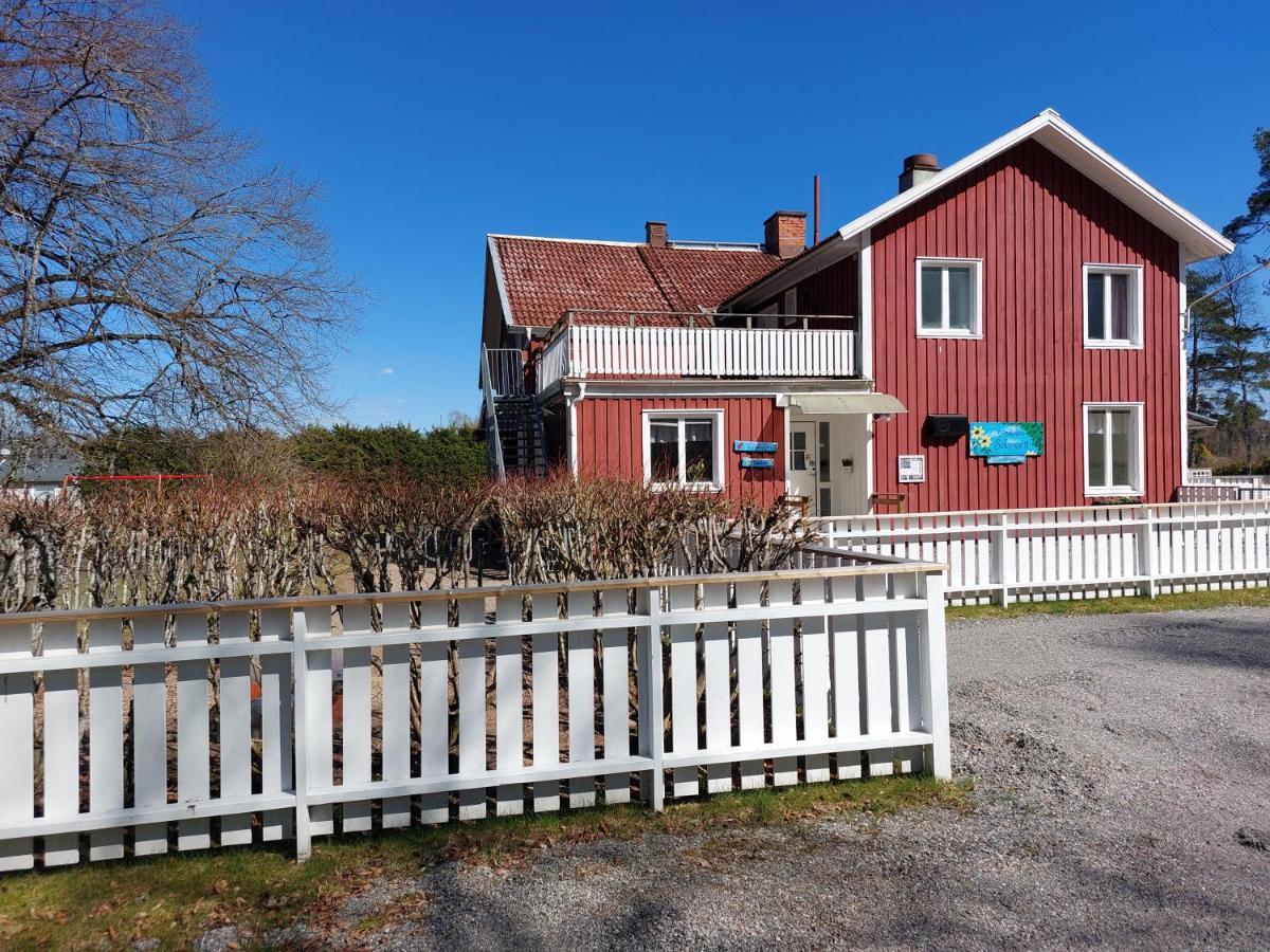 Flora Dekor Gaestgard, Lenagarden Guest House Alingsås Екстериор снимка