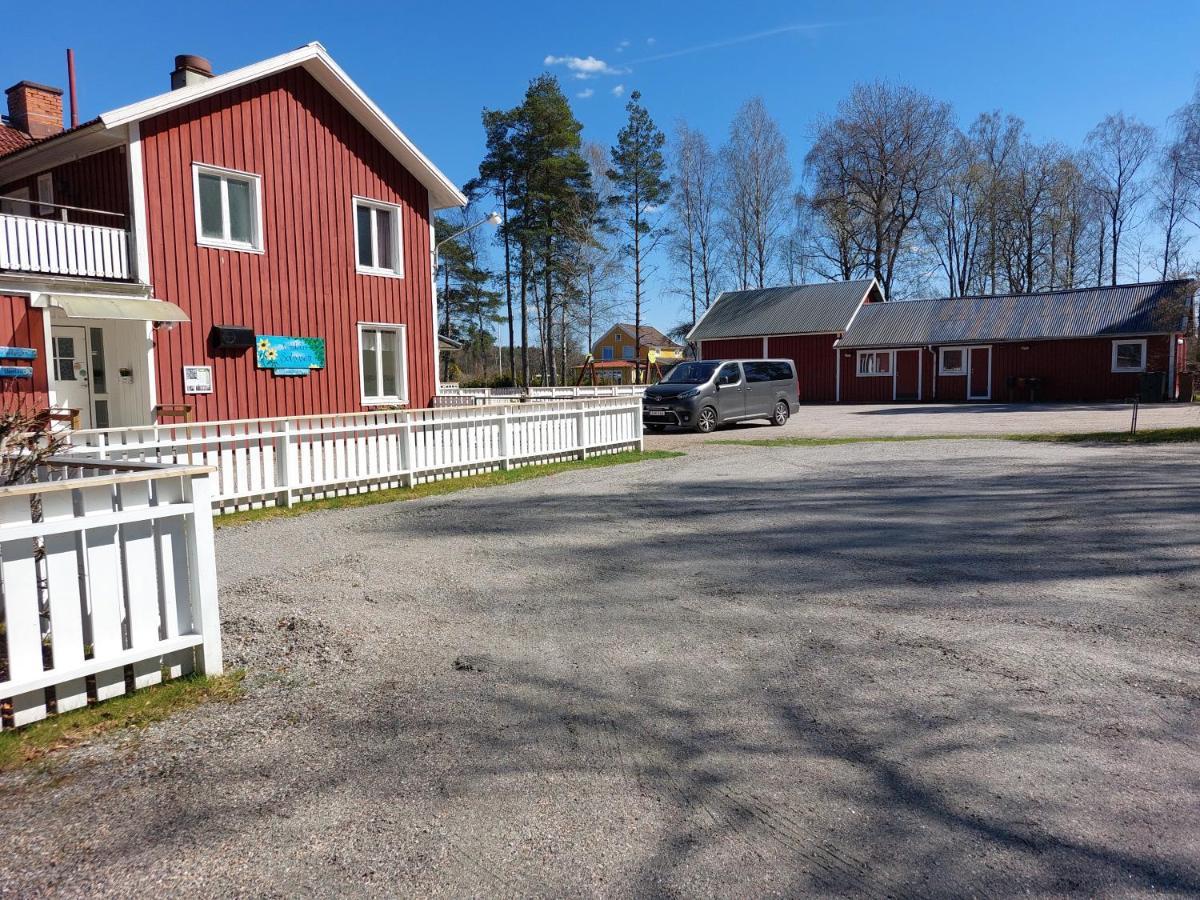 Flora Dekor Gaestgard, Lenagarden Guest House Alingsås Екстериор снимка