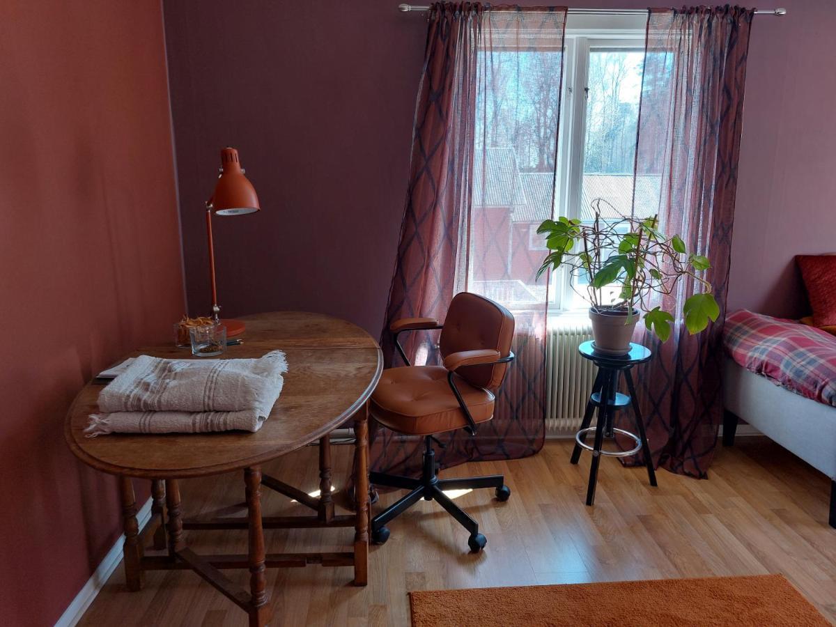Flora Dekor Gaestgard, Lenagarden Guest House Alingsås Екстериор снимка